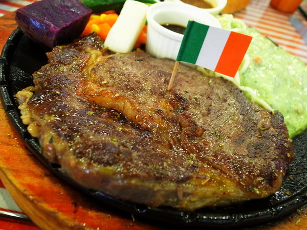 德克斯牛排：＜新北｜新莊｜牛排館＞牛排威～沙拉吧與配餐樣樣都驚人