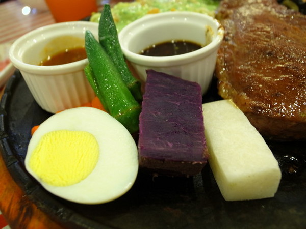 德克斯牛排：＜新北｜新莊｜牛排館＞牛排威～沙拉吧與配餐樣樣都驚人