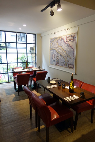 A.B House 義式私房料理：(胖樺食記)台北市大安區推薦餐廳“A.B House 義式私房料理” 。燉飯義大利麵/永康街/師大商圈/商業午餐