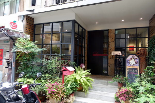 A.B House 義式私房料理：(胖樺食記)台北市大安區推薦餐廳“A.B House 義式私房料理” 。燉飯義大利麵/永康街/師大商圈/商業午餐