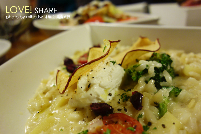 吃義燉飯 冰蹦拉