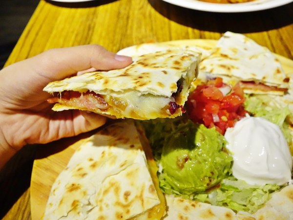 the Chips美式餐廳(光復店)：The chips美式餐廳(光復店)+美式+光復南路+多樣餐點+運動餐廳+賽事+大份量