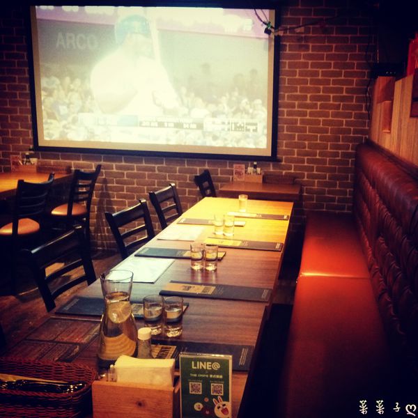 the Chips美式餐廳(光復店)：[台北東區]滿足味蕾的超大份量 ♥『the Chips美式餐廳 / 光復店』♥ 除了漢堡你怎麼能錯過牛排