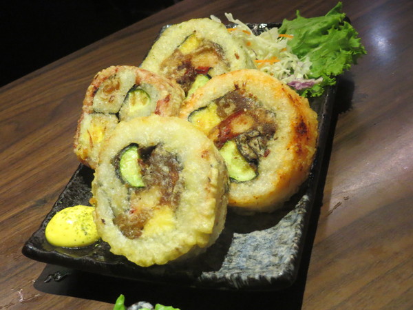 三本味日式料理:以炸壽司作為招牌的"三本味日式料理"食記