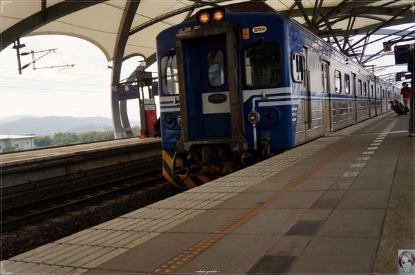 冬山車站：[攝影小旅行]宜蘭 冬山車站&蘭陽博物館~線條與光影的美學