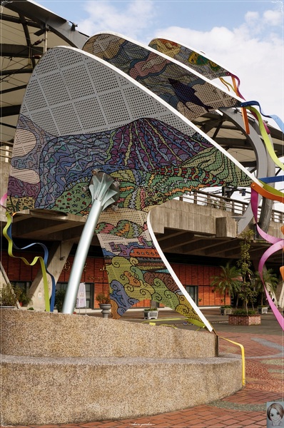 冬山車站：[攝影小旅行]宜蘭 冬山車站&蘭陽博物館~線條與光影的美學