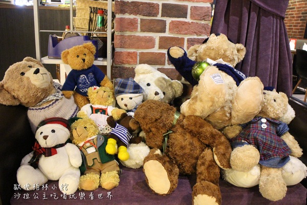 歐嬤柏林小館(园:貝貝熊柏林小館):台北‧東區美食『歐嬤柏林小館』最好吃的德國豬腳