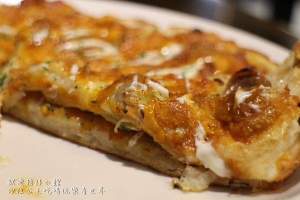 歐嬤柏林小館(园:貝貝熊柏林小館):台北‧東區美食『歐嬤柏林小館』最好吃的德國豬腳