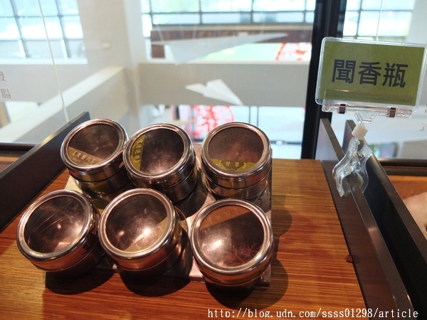 黑橋牌香腸博物館:【旅行遊記。台南南區】黑橋牌香腸博物館。復古潮旅「黑橋牌」老品牌 全台第一家香腸觀光工廠