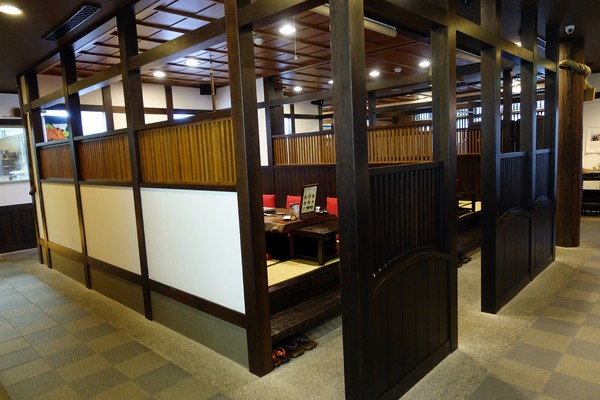 稻庭養助饂飩專門店(松江店):(胖樺食記)台北松江路美食,如絲綢般細緻讓人陶醉的烏龍麵:「稻庭養助饂飩專門店(松江店) 」