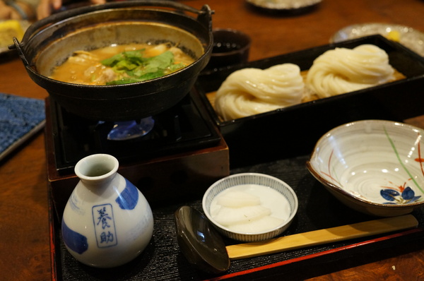 稻庭養助饂飩專門店:(胖樺食記)台北市松江路超級好吃的烏龍麵「稻庭養助饂飩專門店」。雪白如絲綢般的麵條讓人一秒到日本。