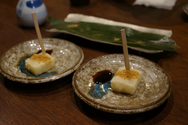 稻庭養助饂飩專門店:(胖樺食記)台北市松江路超級好吃的烏龍麵「稻庭養助饂飩專門店」。雪白如絲綢般的麵條讓人一秒到日本。