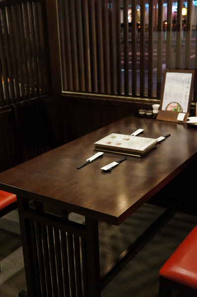 稻庭養助饂飩專門店:(胖樺食記)台北市松江路超級好吃的烏龍麵「稻庭養助饂飩專門店」。雪白如絲綢般的麵條讓人一秒到日本。