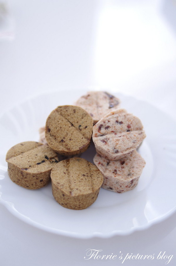 振地餅舖：宜蘭(市)美食~振地餅鋪~酸酸甜甜的李仔(鹹)糕，真是好吃丫