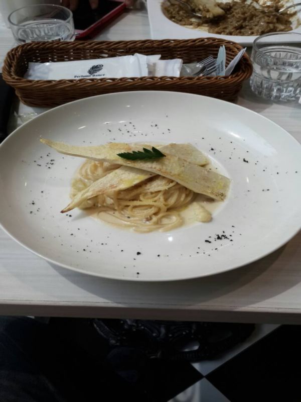 Perfume Dance 跳舞香水(ATT店)：【羽諾食記】台北信義 跳舞香水