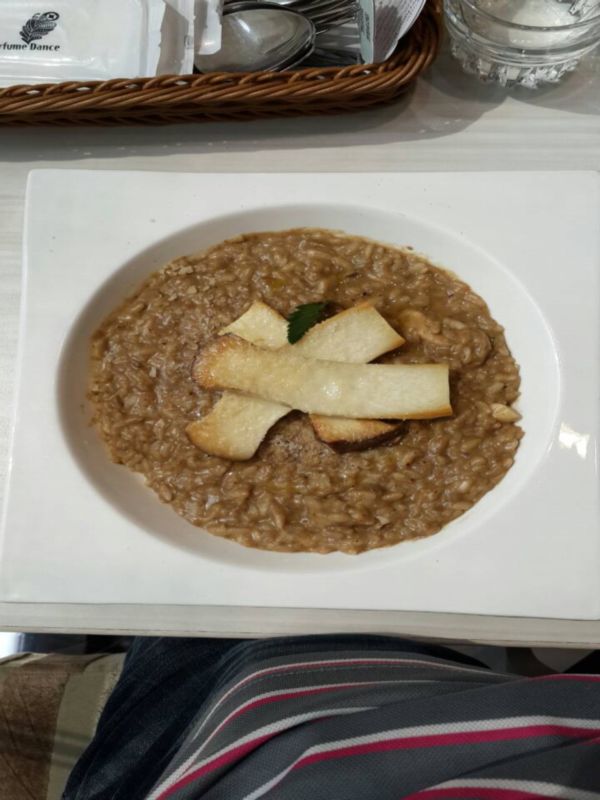 Perfume Dance 跳舞香水(ATT店)：【羽諾食記】台北信義 跳舞香水