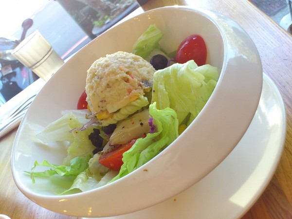 MOCHA JANE'S 摩卡珍思(尼克咖啡四號店)：慵懶早晨~~跟MOCHA JANE'S 來個早餐約會吧!