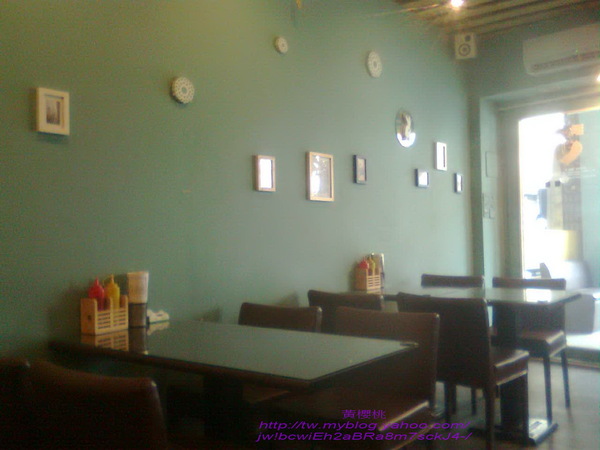 RABBIT'S CASTLE 兔子的城堡美式餐廳：(高雄大社區)兔子的城堡美式餐廳