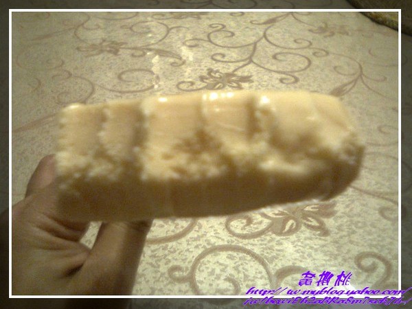 明治北海道哈密瓜雪糕：(全家超商)明治北海道哈密瓜雪糕