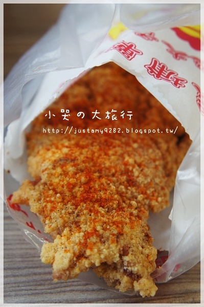 後埔戰鬥雞排：[新北市。板橋區] ★大發現★ 肉質鮮嫩多汁和曲線瓶一樣高大の雞排『哩災嗯災』!!!!!!!!!!!!!!!!!