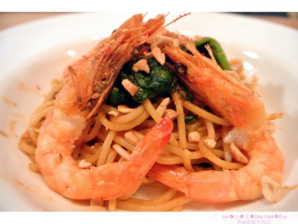 Drip Cafe 好滴：【食記】oO。。台北　Drip Cafe（好滴咖啡）　風糜美國紐約的新式甜點，在台灣就可以吃的到啦～香酥內軟，回訪率１００！。o○。