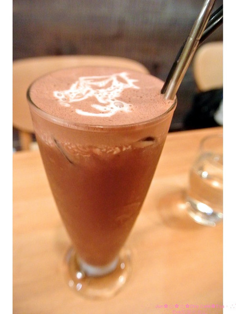 Drip Cafe 好滴：【食記】oO。。台北　Drip Cafe（好滴咖啡）　風糜美國紐約的新式甜點，在台灣就可以吃的到啦～香酥內軟，回訪率１００！。o○。