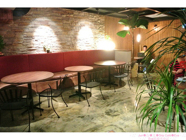 Drip Cafe 好滴：【食記】oO。。台北　Drip Cafe（好滴咖啡）　風糜美國紐約的新式甜點，在台灣就可以吃的到啦～香酥內軟，回訪率１００！。o○。