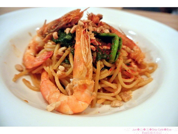 Drip Cafe 好滴：【食記】oO。。台北　Drip Cafe（好滴咖啡）　風糜美國紐約的新式甜點，在台灣就可以吃的到啦～香酥內軟，回訪率１００！。o○。