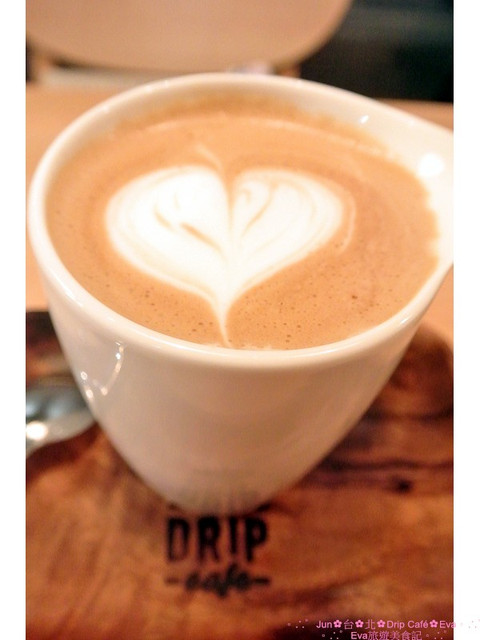 Drip Cafe 好滴：【食記】oO。。台北　Drip Cafe（好滴咖啡）　風糜美國紐約的新式甜點，在台灣就可以吃的到啦～香酥內軟，回訪率１００！。o○。
