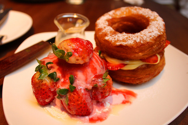 Drip Cafe 好滴：[台北] 好滴可拿滋X牛肉起司 = 美好的一天