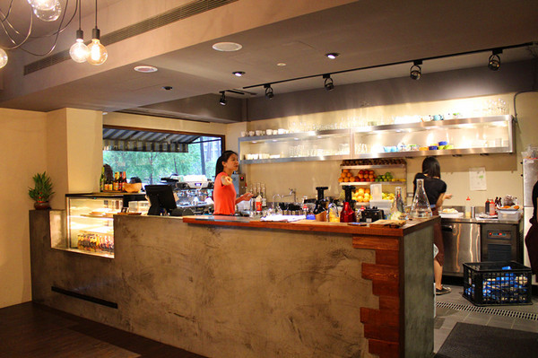 Drip Cafe 好滴：[台北] 好滴可拿滋X牛肉起司 = 美好的一天