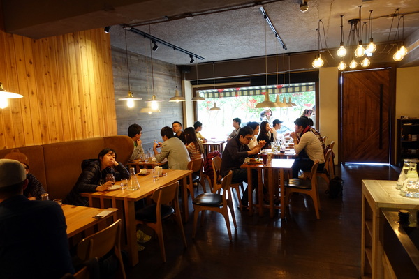 Drip Cafe 好滴：(胖樺食記)甜點及飲料會將人制約的「好滴咖啡」。冷熱交織的可拿滋讓人念茲在茲無法忘懷