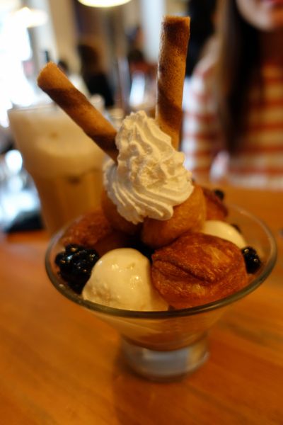 Drip Cafe 好滴：(胖樺食記)甜點及飲料會將人制約的「好滴咖啡」。冷熱交織的可拿滋讓人念茲在茲無法忘懷