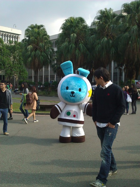 輔仁大學：午后的輔仁大學~嚐美食、賞好景