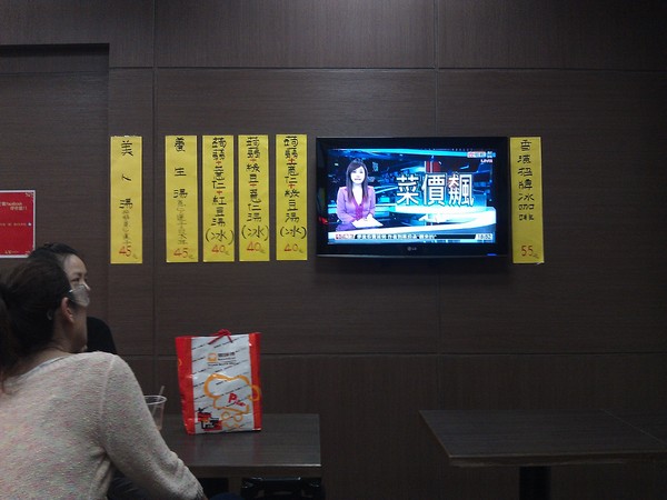 烤舞棧:丞食中壢- 烤舞棧 來串有品質的烤玉米+黃金泡菜