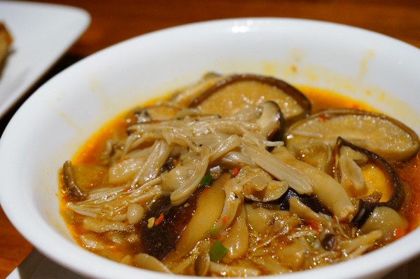 囍壺:【台北】囍壺人間茶館『鼎王集團-高水準服務和餐點』