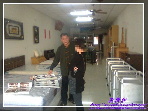 香樟木書桌與半牛皮椅子:(高雄橋頭區)真美家具