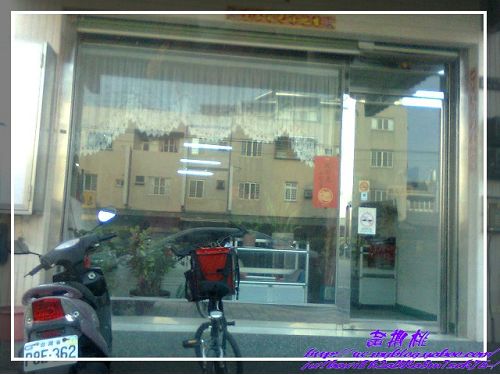 香樟木書桌與半牛皮椅子:(高雄橋頭區)真美家具