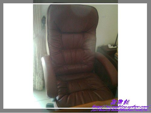 香樟木書桌與半牛皮椅子:(高雄橋頭區)真美家具