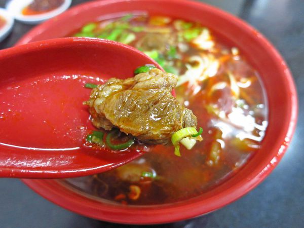 【新竹美食】莊記牛肉麵-超人氣排隊美食