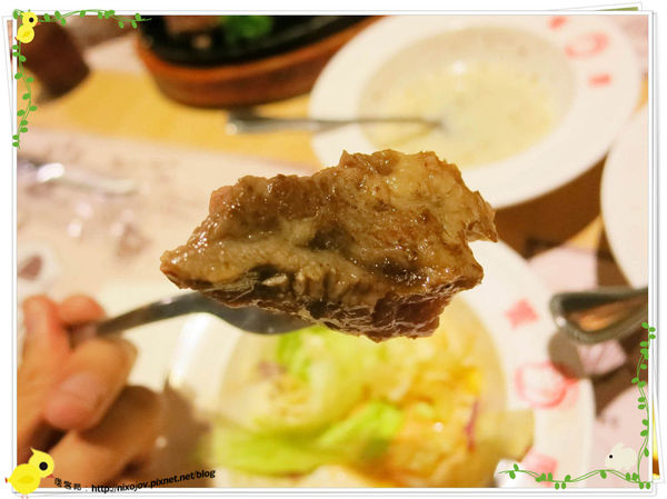 台北－新莊、輔大捷運站－饗厚牛排－享受厚度的美味－自助吧－冰淇淋台北－新莊、輔大捷運站－饗厚牛排－享受厚度的美味－嚴選沙郎30oz牛排