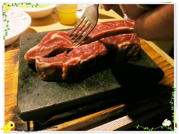 台北－新莊、輔大捷運站－饗厚牛排－享受厚度的美味－自助吧－冰淇淋台北－新莊、輔大捷運站－饗厚牛排－享受厚度的美味－岩燒特級無骨牛小排11oz