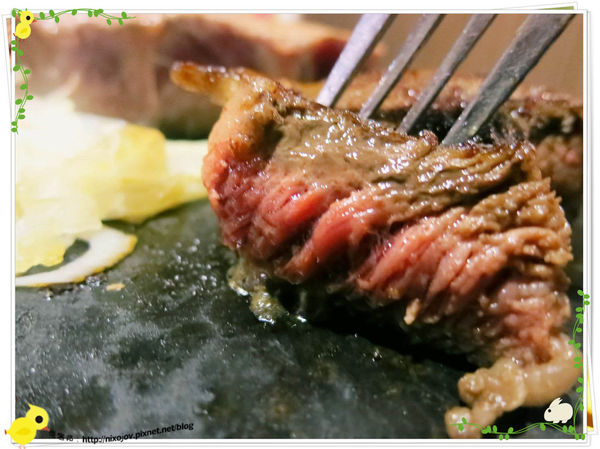 台北－新莊、輔大捷運站－饗厚牛排－享受厚度的美味－自助吧－冰淇淋台北－新莊、輔大捷運站－饗厚牛排－享受厚度的美味－岩燒特級無骨牛小排11oz