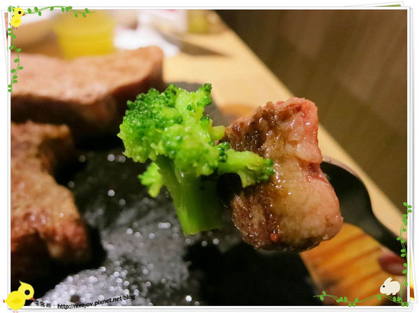 台北－新莊、輔大捷運站－饗厚牛排－享受厚度的美味－自助吧－冰淇淋台北－新莊、輔大捷運站－饗厚牛排－享受厚度的美味－岩燒特級無骨牛小排11oz－花椰菜