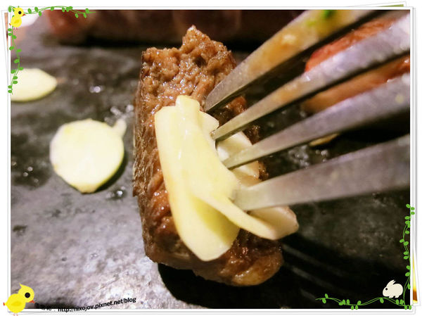 台北－新莊、輔大捷運站－饗厚牛排－享受厚度的美味－自助吧－冰淇淋台北－新莊、輔大捷運站－饗厚牛排－享受厚度的美味－岩燒特級無骨牛小排11oz－蒜片