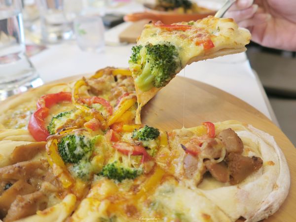 舒果新米蘭蔬食(台北南京東店)：台北 捷運松江南京站~舒果 高CP值王品素食套餐