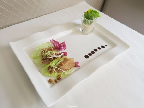 舒果新米蘭蔬食(台北南京東店)：台北 捷運松江南京站~舒果 高CP值王品素食套餐