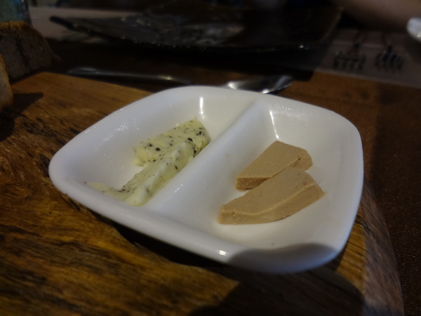 犇 和牛館：犇 和牛館 (三館) - 黑鑄鐵牛排雙重奏