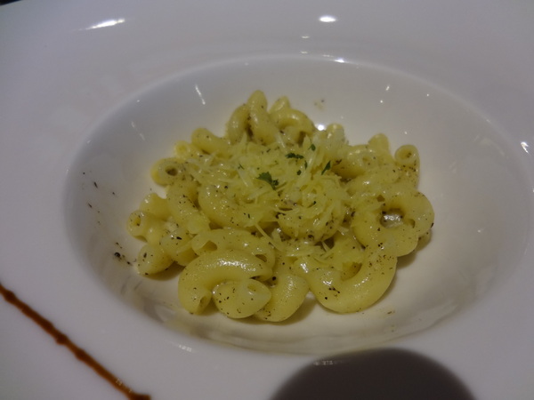 犇 和牛館：犇 和牛館 (三館) - 黑鑄鐵牛排雙重奏