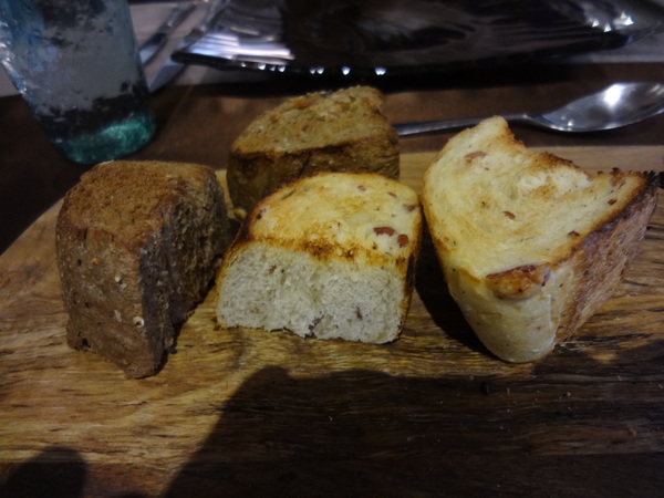 犇 和牛館：犇 和牛館 (三館) - 黑鑄鐵牛排雙重奏